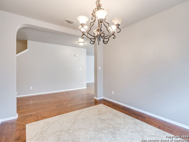 Listing photo id 14 for 9910 Shetland Gate
