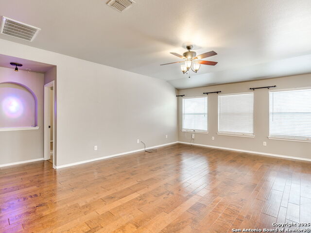 Listing photo id 20 for 9910 Shetland Gate