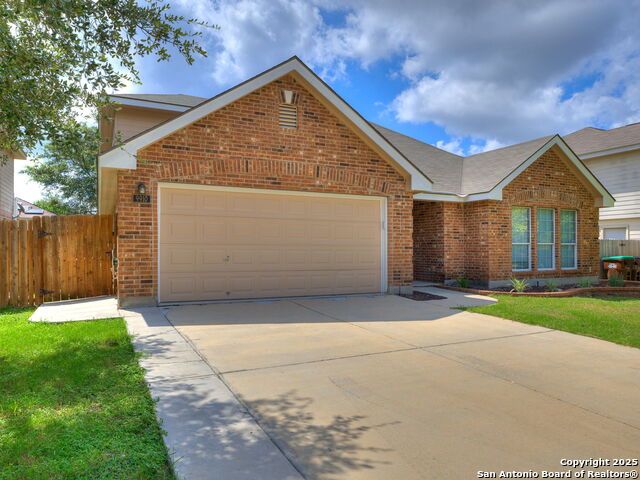 Listing photo id 1 for 9910 Shetland Gate