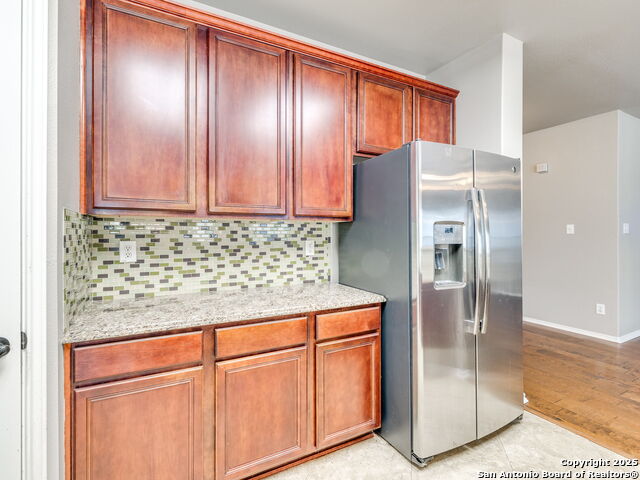 Listing photo id 29 for 9910 Shetland Gate