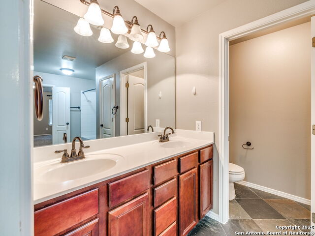 Listing photo id 37 for 9910 Shetland Gate