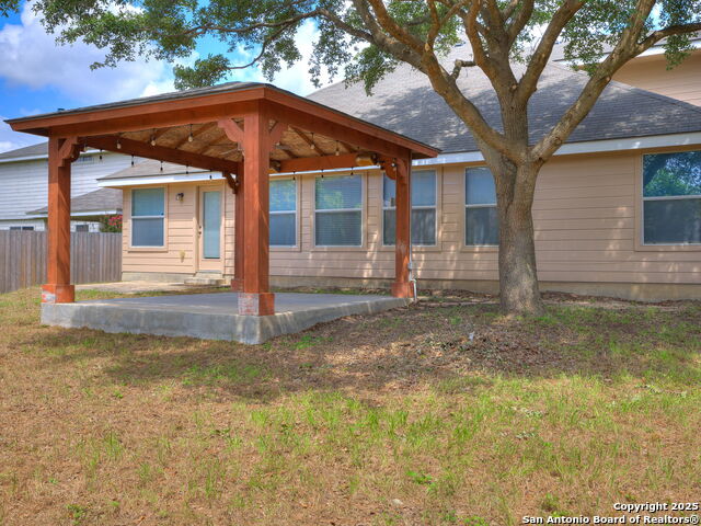 Listing photo id 40 for 9910 Shetland Gate