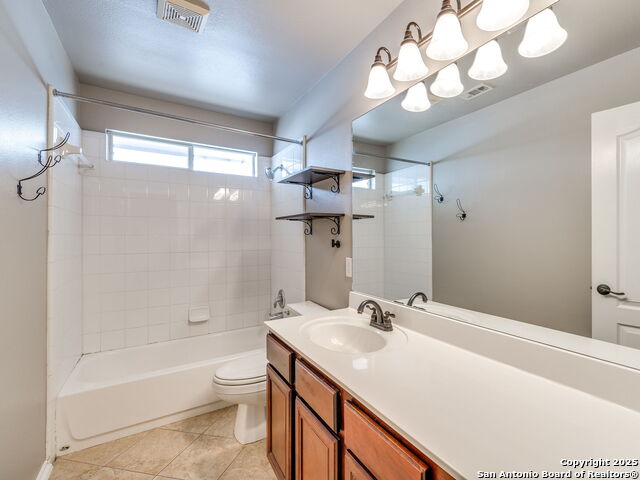 Listing photo id 6 for 9910 Shetland Gate