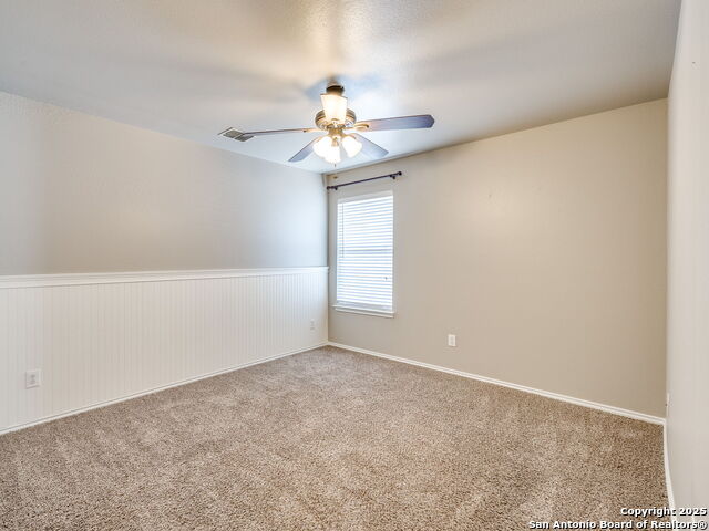 Listing photo id 7 for 9910 Shetland Gate