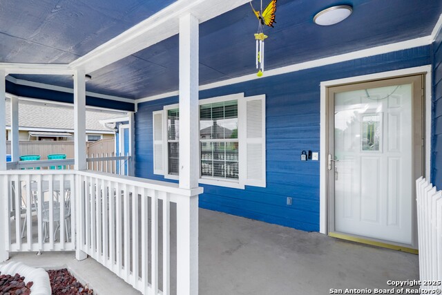 Listing photo id 0 for 2838 Wyoming St