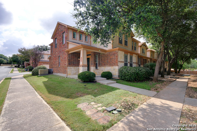 Image 2 of 28 For 2616 Grayson Way