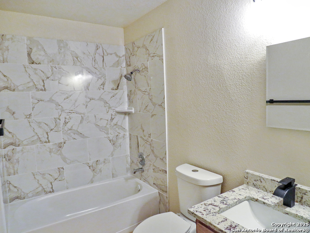 Listing photo id 24 for 7923 Veleta