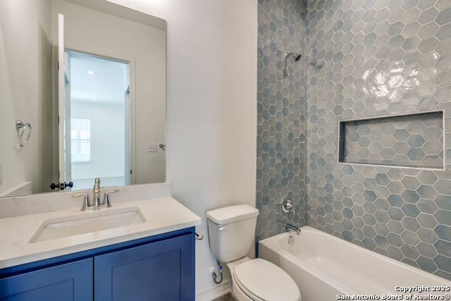 Image 20 of 31 For 138 Porter St  1201