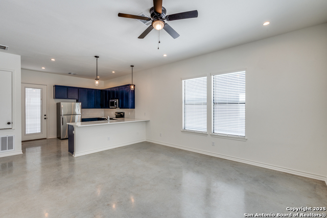 Image 24 of 31 For 138 Porter St  1201