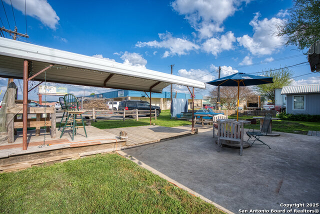 Listing photo id 8 for 1253 Fm 2673