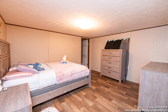 Listing photo id 17 for 934 7th