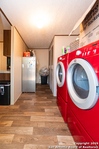 Listing photo id 19 for 934 7th
