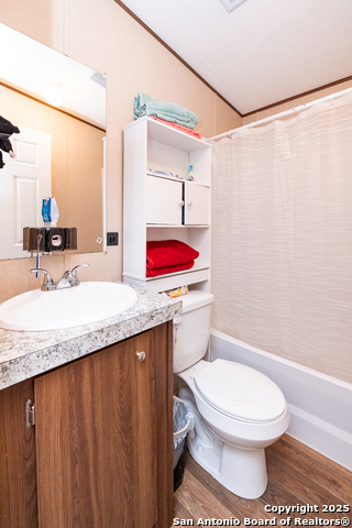 Listing photo id 20 for 934 7th
