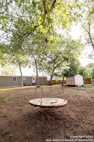 Listing photo id 23 for 934 7th