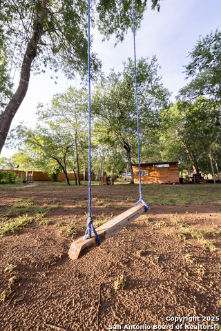 Listing photo id 30 for 934 7th