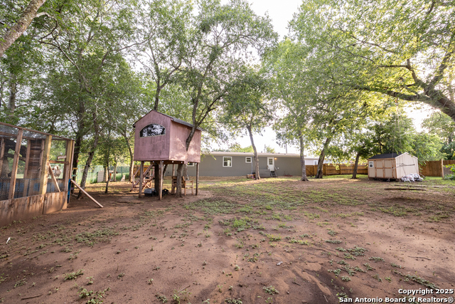Listing photo id 33 for 934 7th