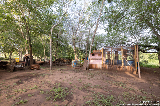 Listing photo id 34 for 934 7th