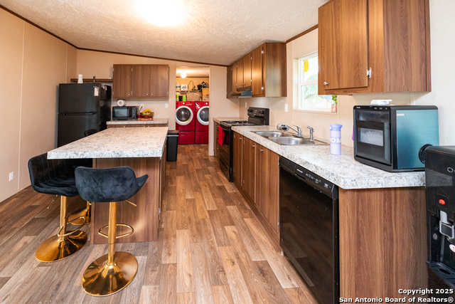 Listing photo id 3 for 934 7th