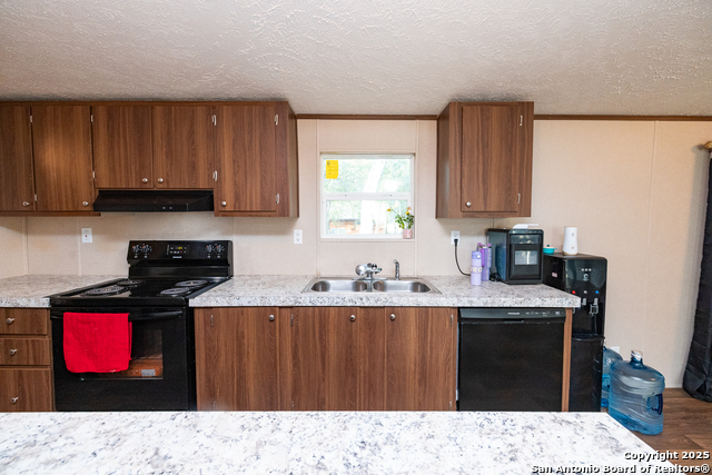 Listing photo id 5 for 934 7th