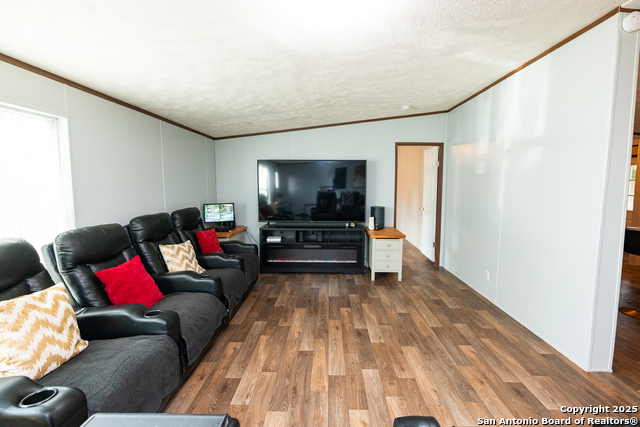 Listing photo id 6 for 934 7th