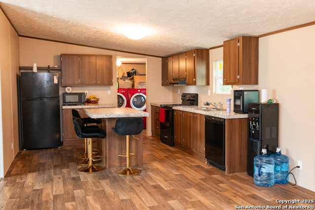 Listing photo id 7 for 934 7th