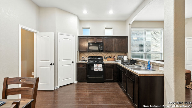 Image 10 of 30 For 957-959 Floating Star