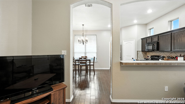 Image 12 of 30 For 957-959 Floating Star