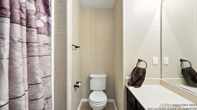 Image 20 of 30 For 957-959 Floating Star