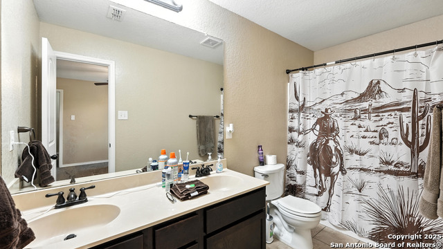 Image 25 of 30 For 957-959 Floating Star