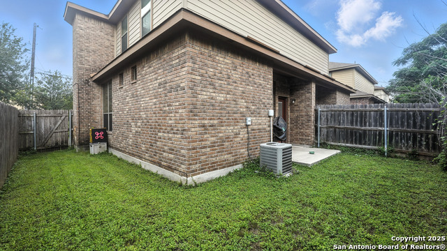 Image 29 of 30 For 957-959 Floating Star