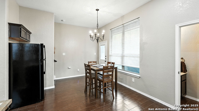 Image 7 of 30 For 957-959 Floating Star