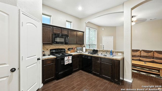 Image 8 of 30 For 957-959 Floating Star