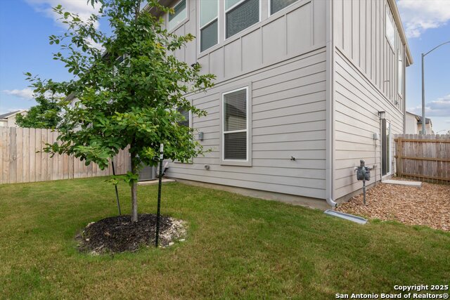 Listing photo id 11 for 8851 Oakland Rd #70