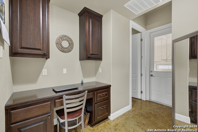 Image 18 of 45 For 3032 Rolling Oaks