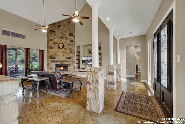 Image 3 of 45 For 3032 Rolling Oaks