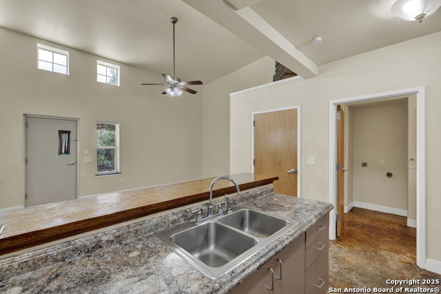 Image 30 of 45 For 3032 Rolling Oaks