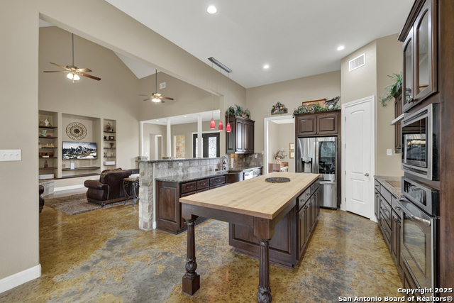 Image 8 of 45 For 3032 Rolling Oaks