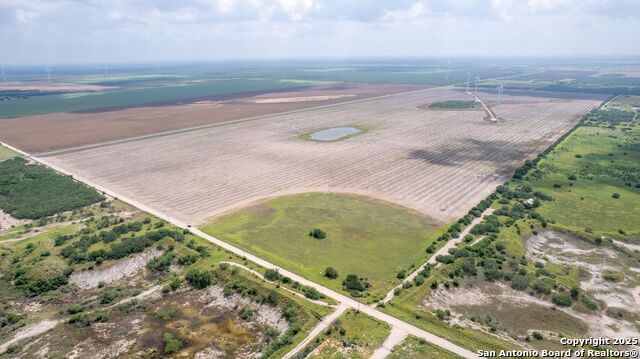 Listing photo id 2 for 00 Fm 490  