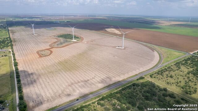 Listing photo id 3 for 00 Fm 490  