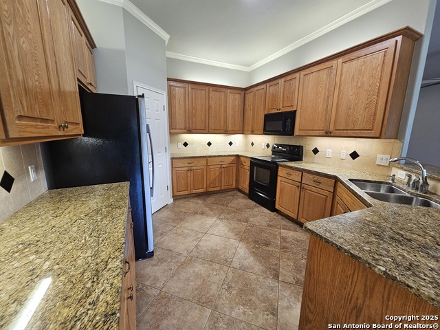 Image 11 of 37 For 632 Garnet  