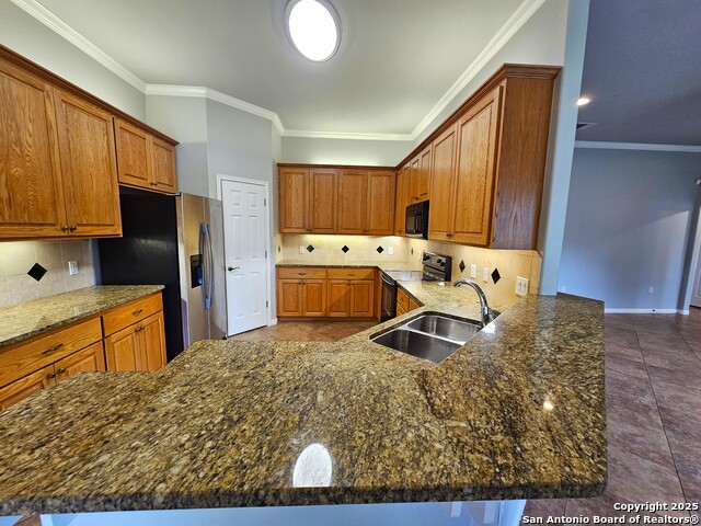Image 12 of 37 For 632 Garnet  