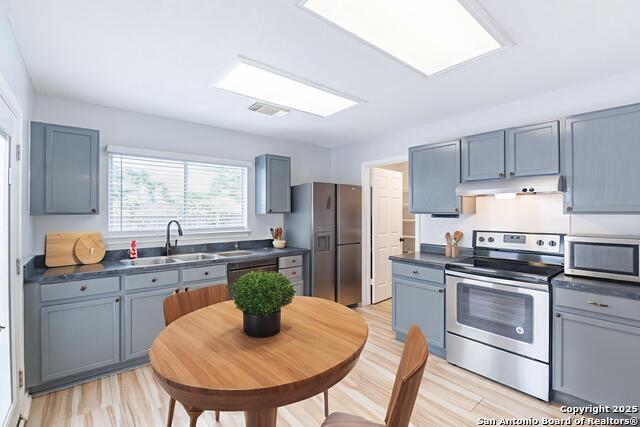 Image 12 of 29 For 5021 Kenton Royalle
