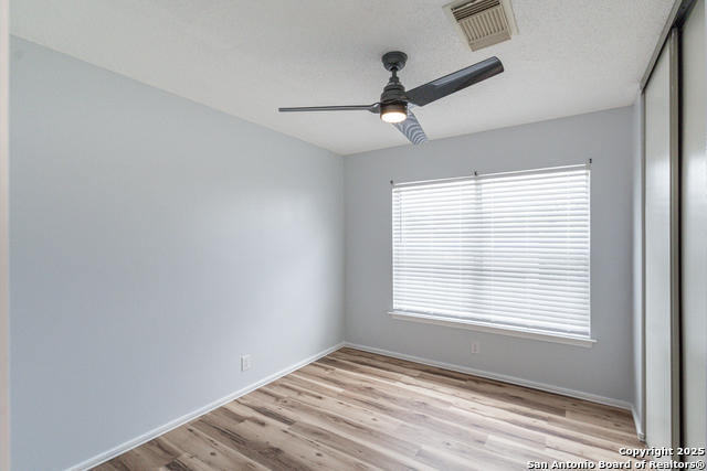 Image 20 of 29 For 5021 Kenton Royalle