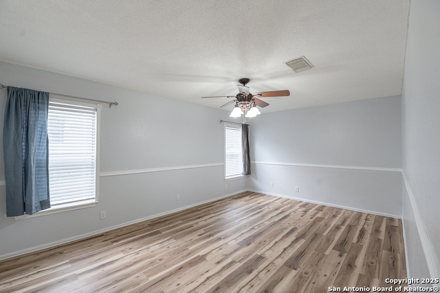 Image 27 of 29 For 5021 Kenton Royalle