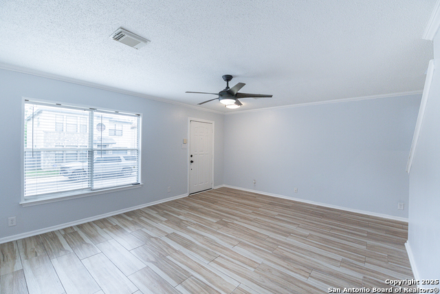 Image 6 of 29 For 5021 Kenton Royalle