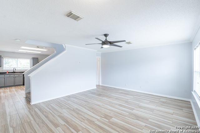 Image 9 of 29 For 5021 Kenton Royalle
