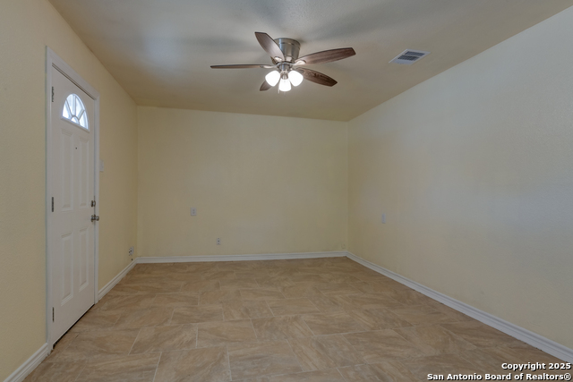 Listing photo id 0 for 218 Waugh St.