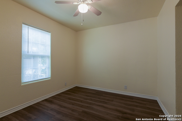 Listing photo id 6 for 218 Waugh St.