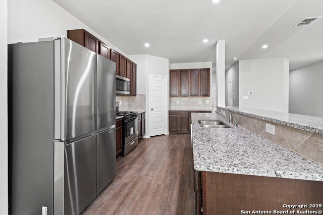 Image 11 of 43 For 5023 Sandstone Way