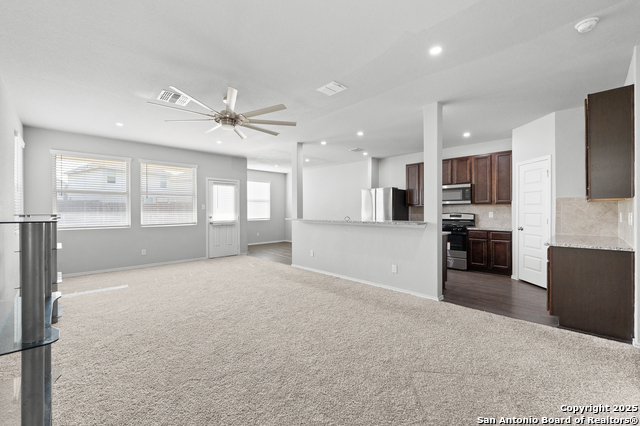Image 16 of 43 For 5023 Sandstone Way